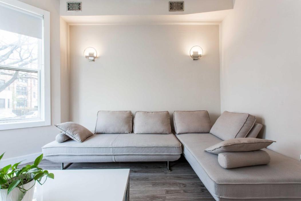 The Double Play - 1 Min Walk To Wrigley! Spacious 2Br - Perfect For Cubs Fans! Chicago Dış mekan fotoğraf