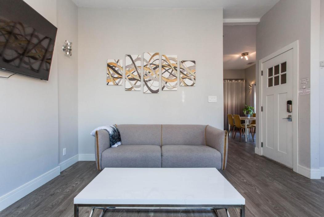 The Double Play - 1 Min Walk To Wrigley! Spacious 2Br - Perfect For Cubs Fans! Chicago Dış mekan fotoğraf