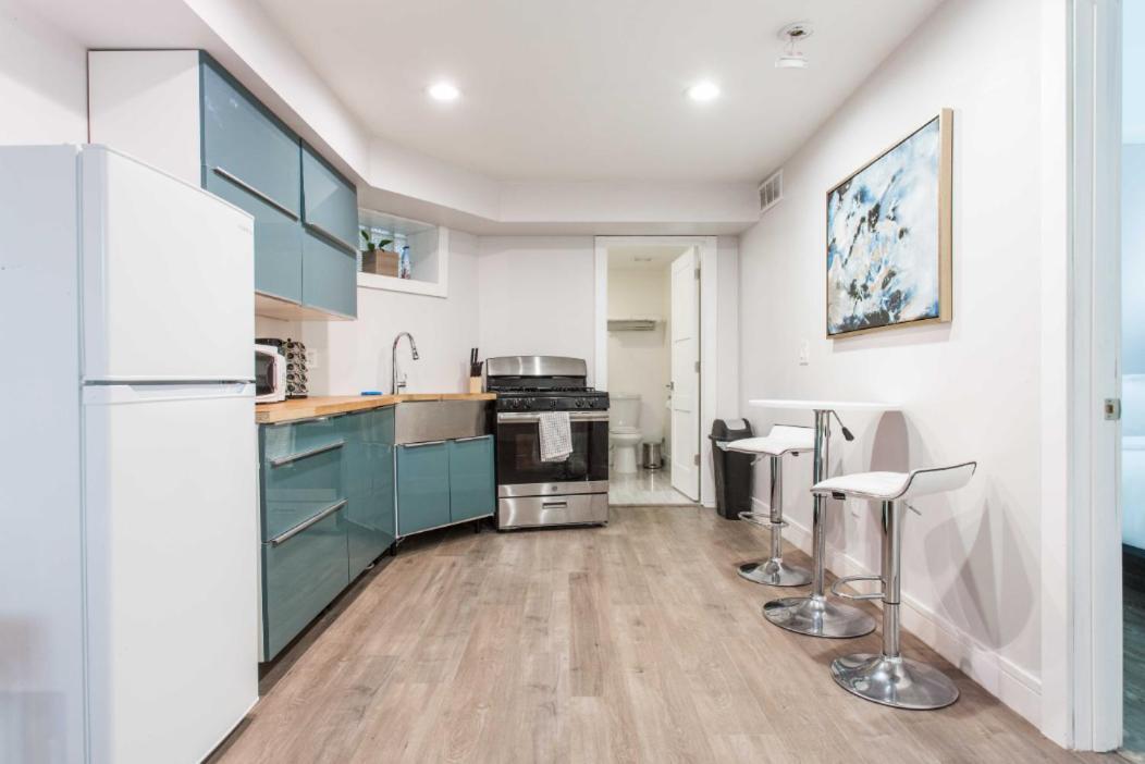 The Double Play! 1 Min Walk To Wrigley - 2Br - Perfect For Cubs Fans Daire Chicago Dış mekan fotoğraf