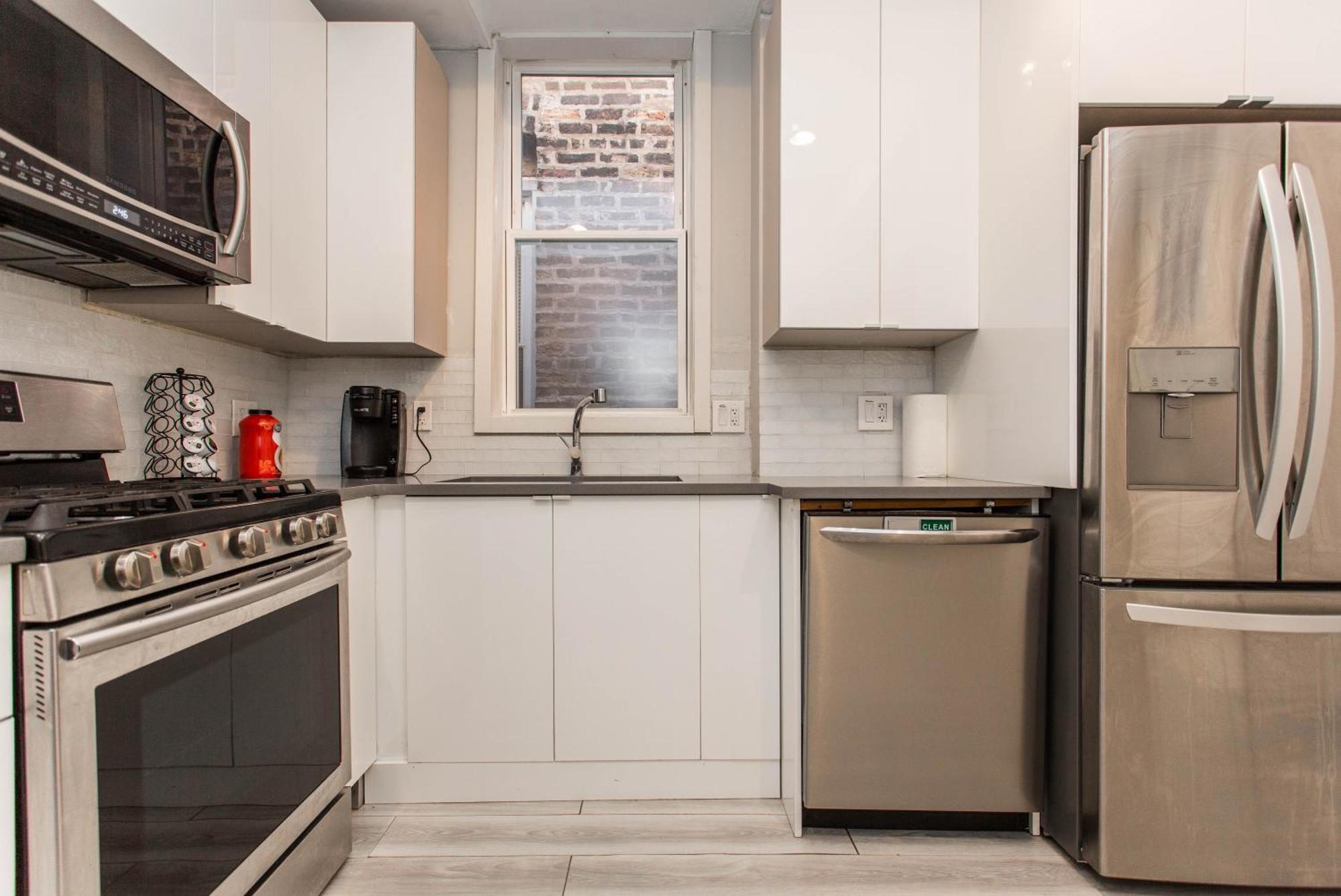 The Double Play - 1 Min Walk To Wrigley! Spacious 2Br - Perfect For Cubs Fans! Chicago Dış mekan fotoğraf