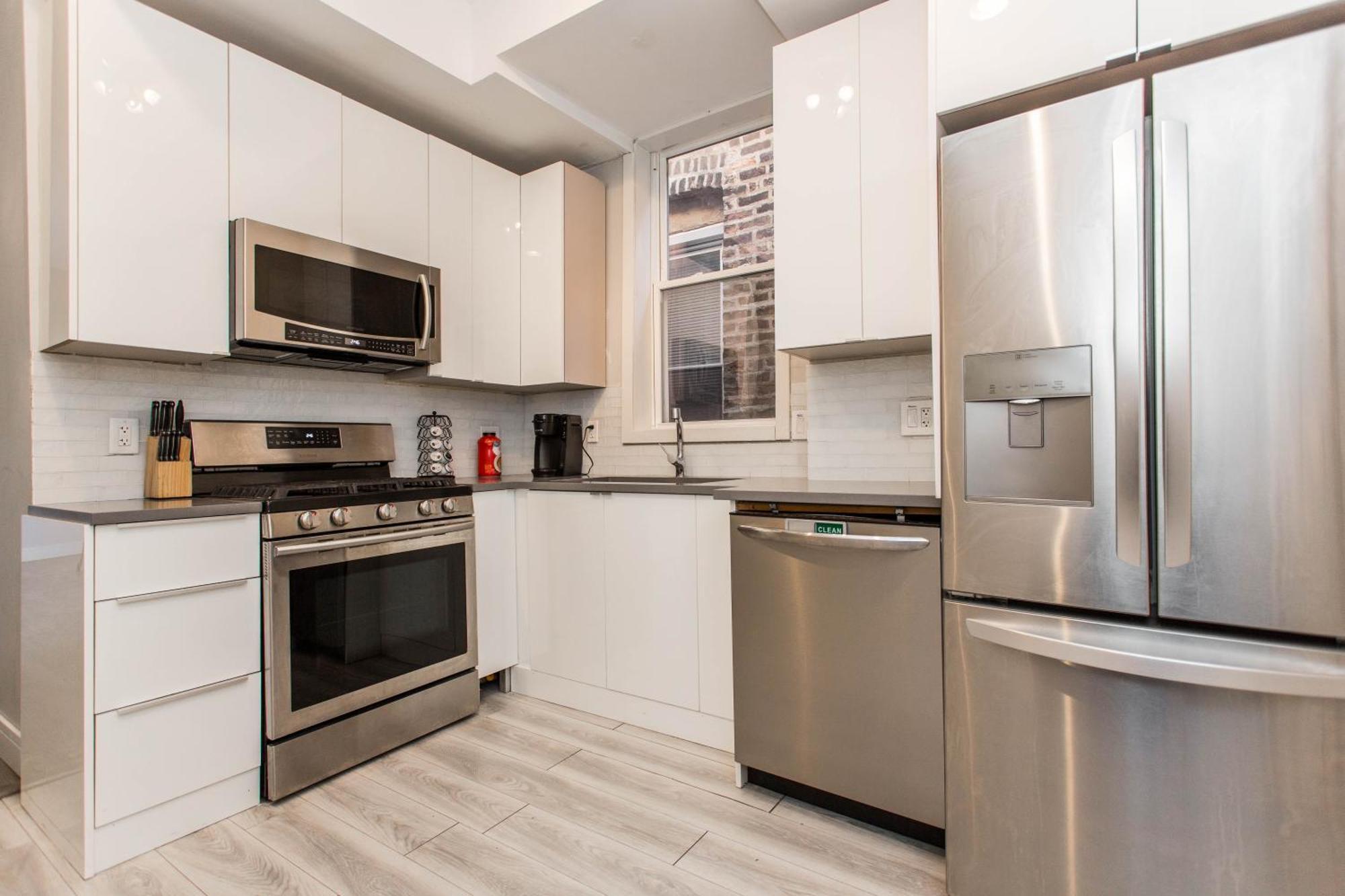 The Double Play! 1 Min Walk To Wrigley - 2Br - Perfect For Cubs Fans Daire Chicago Dış mekan fotoğraf