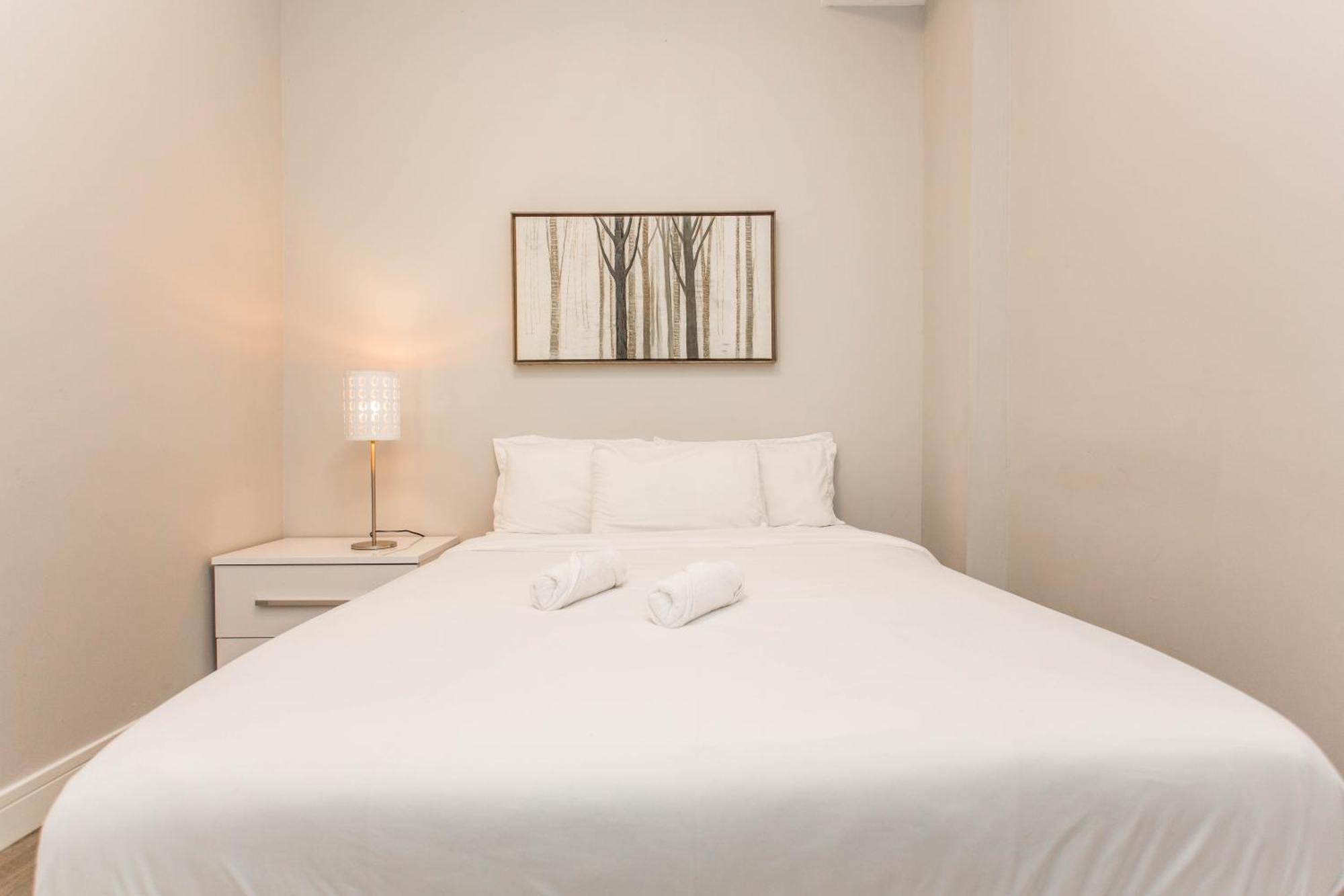The Double Play - 1 Min Walk To Wrigley! Spacious 2Br - Perfect For Cubs Fans! Chicago Dış mekan fotoğraf