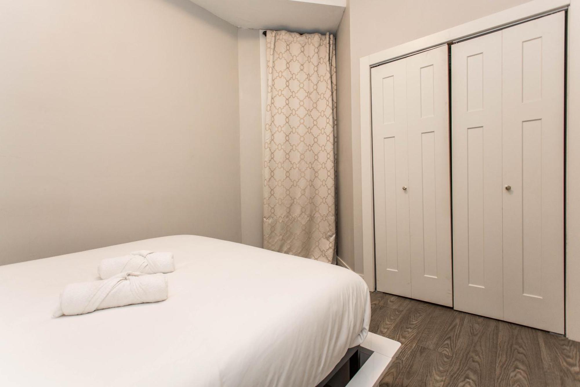 The Double Play - 1 Min Walk To Wrigley! Spacious 2Br - Perfect For Cubs Fans! Chicago Dış mekan fotoğraf